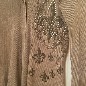 Fashionable Vocal lightweight cover with hoodie.